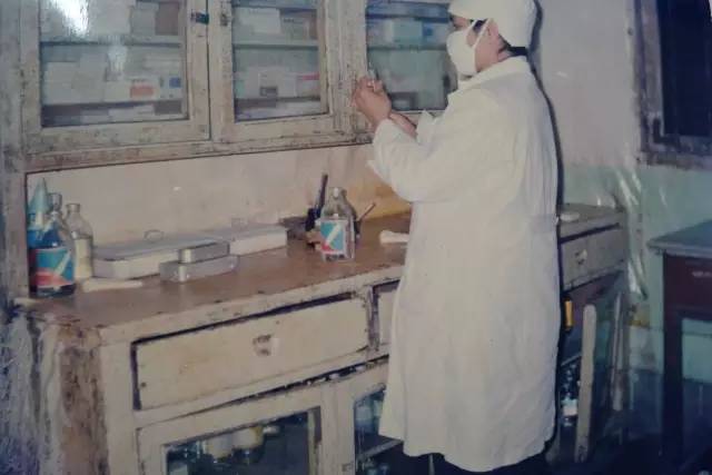 1988年,河南15岁小保姆意外怀孕,雇主老师家破人亡,真相是什么