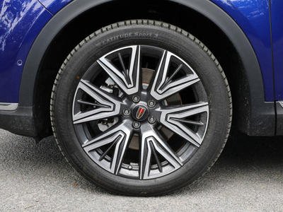 红旗hs5轮胎型号规格