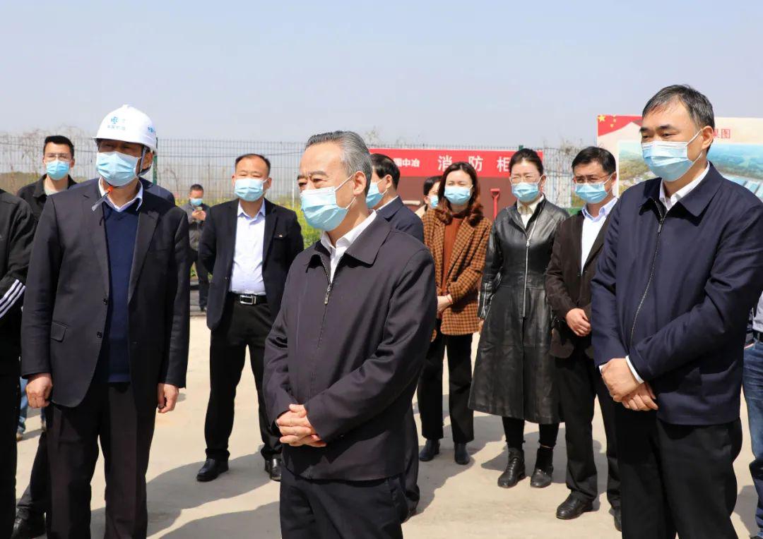 市委书记张岳峰调研重点项目建设及防疫工作落实情况