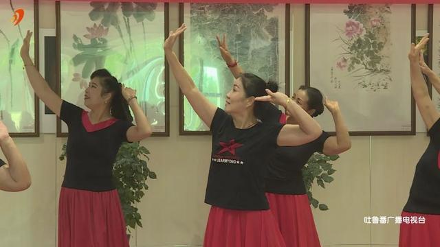 吐鲁番市图书馆庆中秋活动精彩纷呈