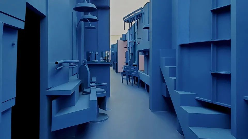 克莱因蓝的走红"密码",打破冬日的黑白灰