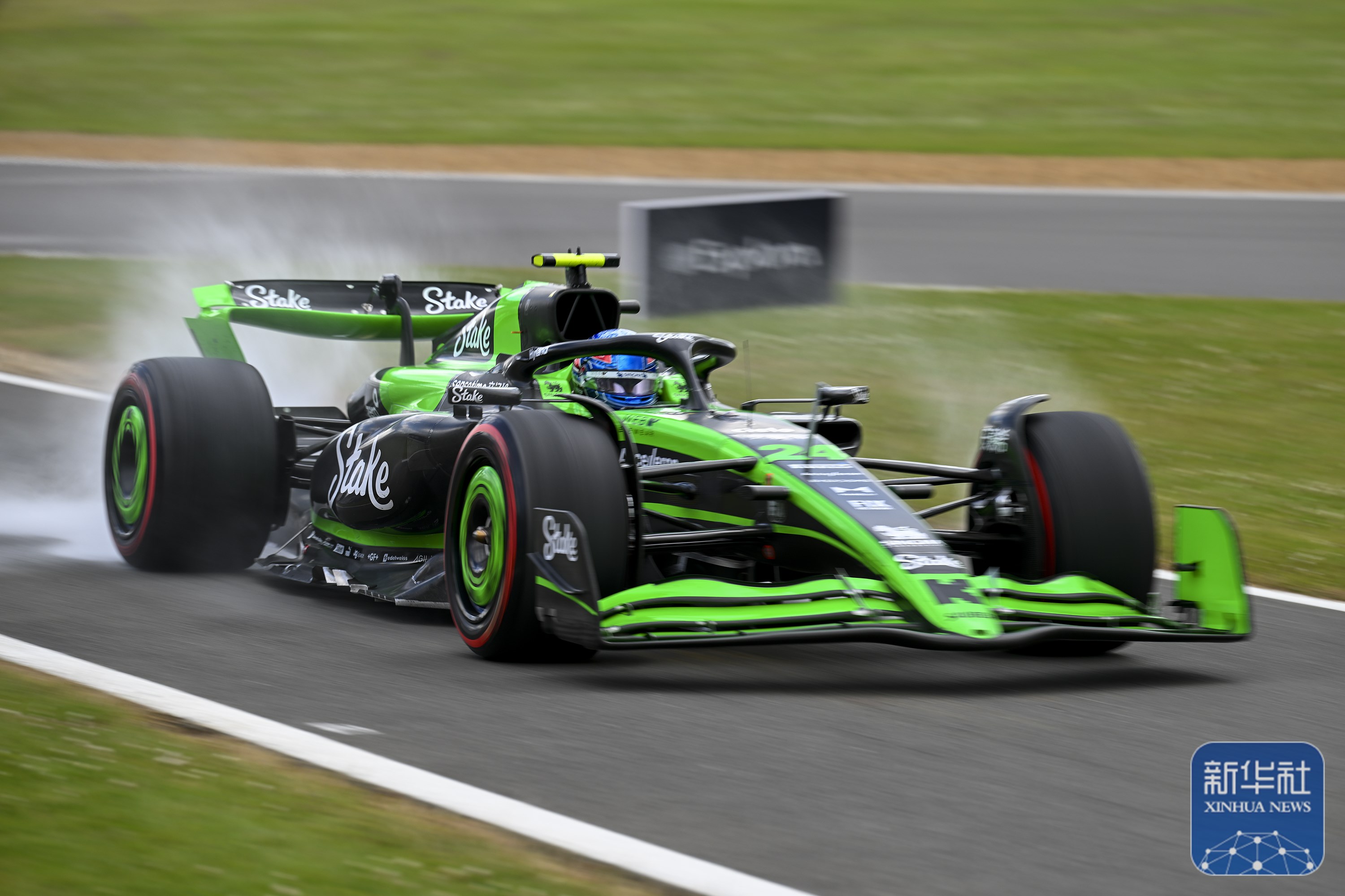 f1英国大奖赛|汉密尔顿夺冠 周冠宇获第18名