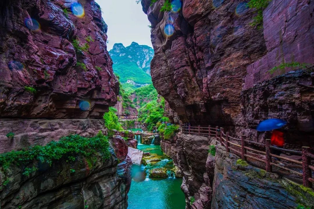 云台山偏东风2级～3级,9℃～25℃晴天间多云4月8日(星期一)明日天气