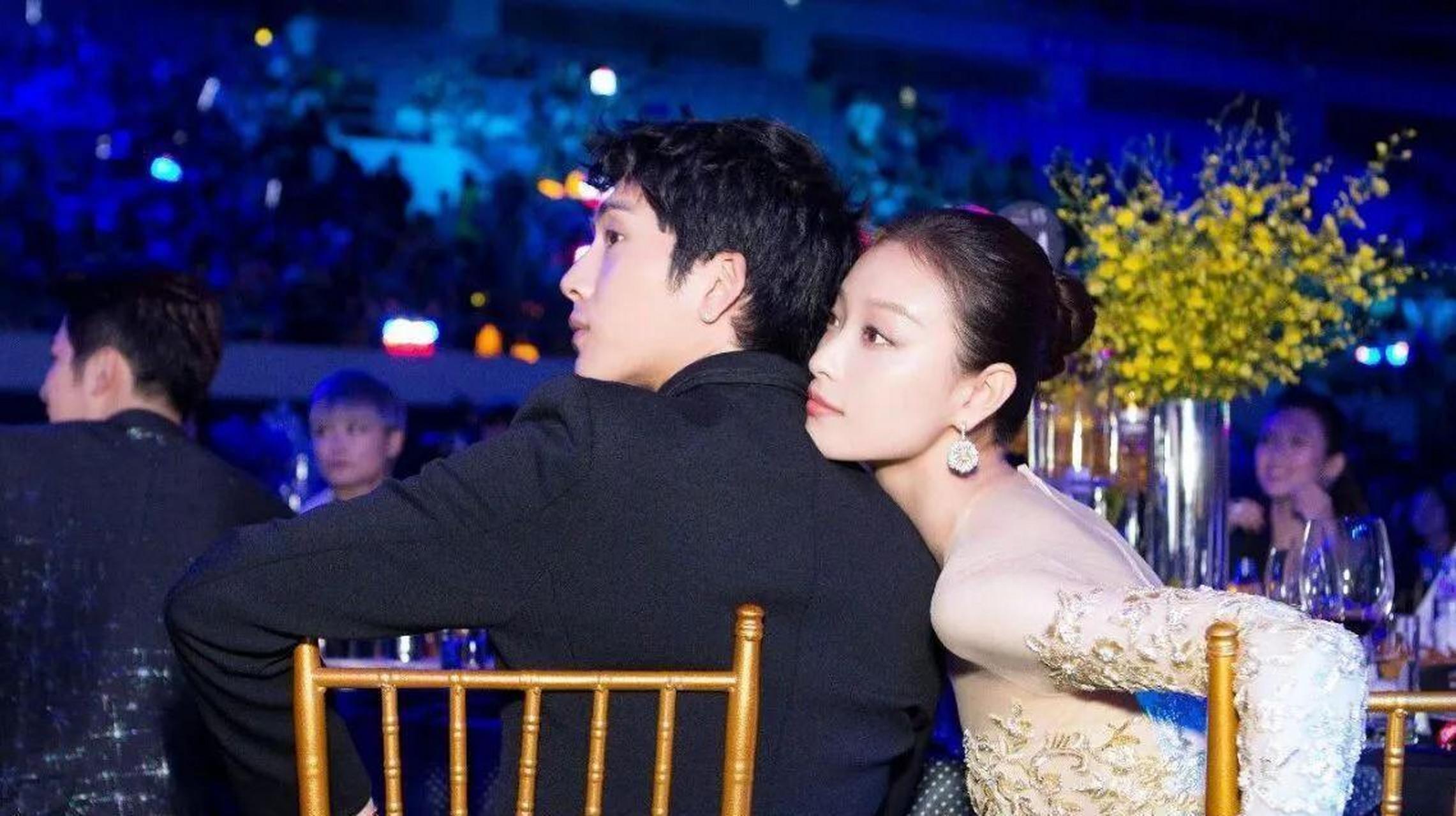 倪妮终于大方展示自己的私生活了,人是越来越美,找男朋友的眼光越来越