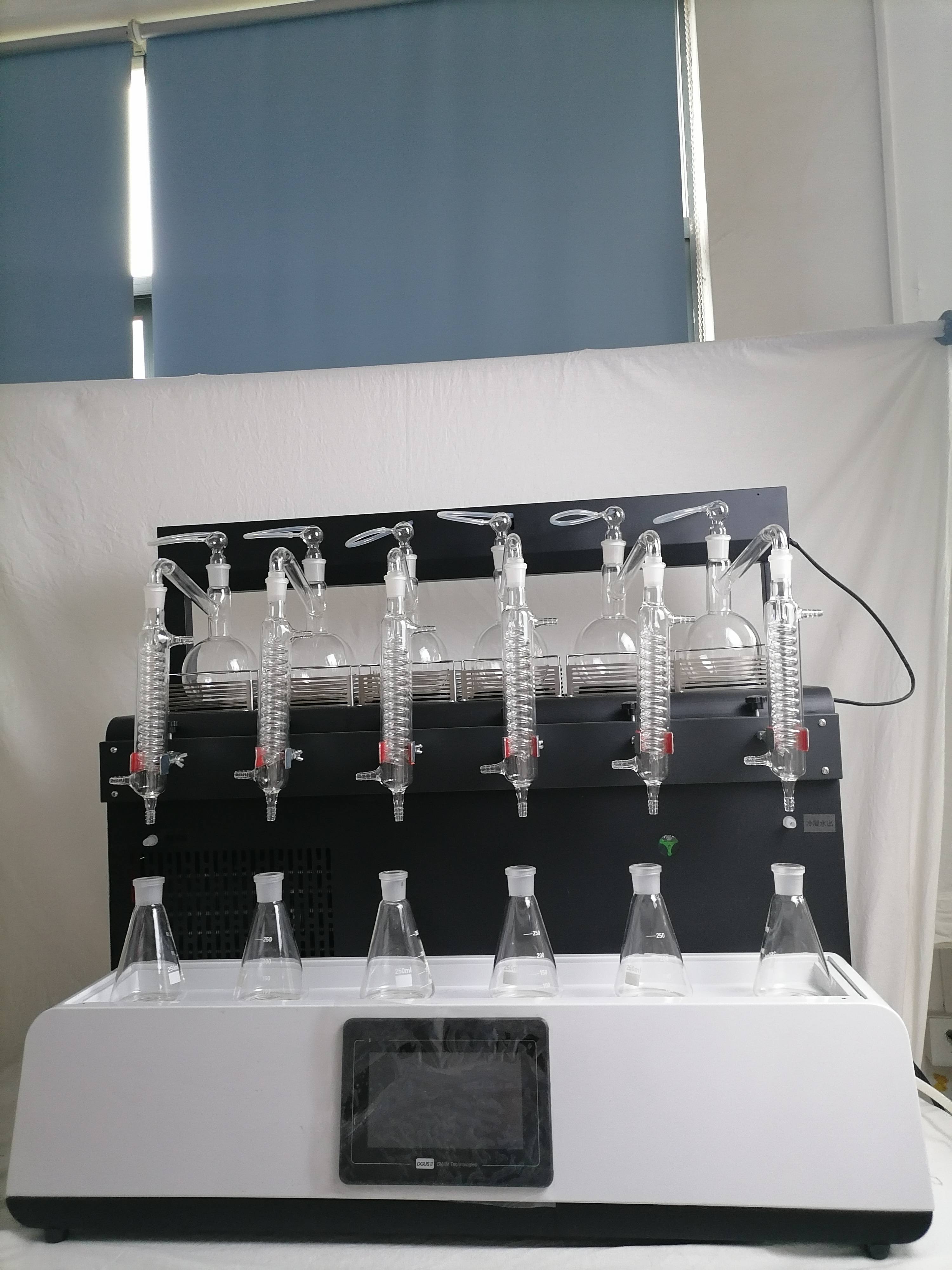 新型自动水蒸气蒸馏仪蒸馏测定烟草及其制品中总挥发碱