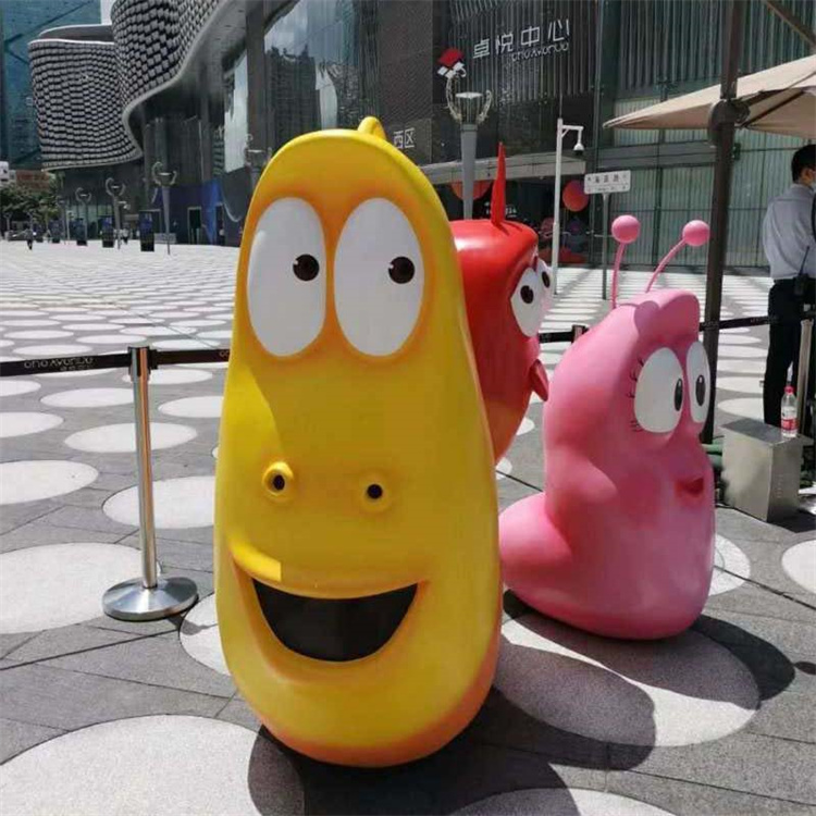 卡通雕塑定制,玻璃钢爆笑虫子雕塑,每处细节都被雕刻得非常精致