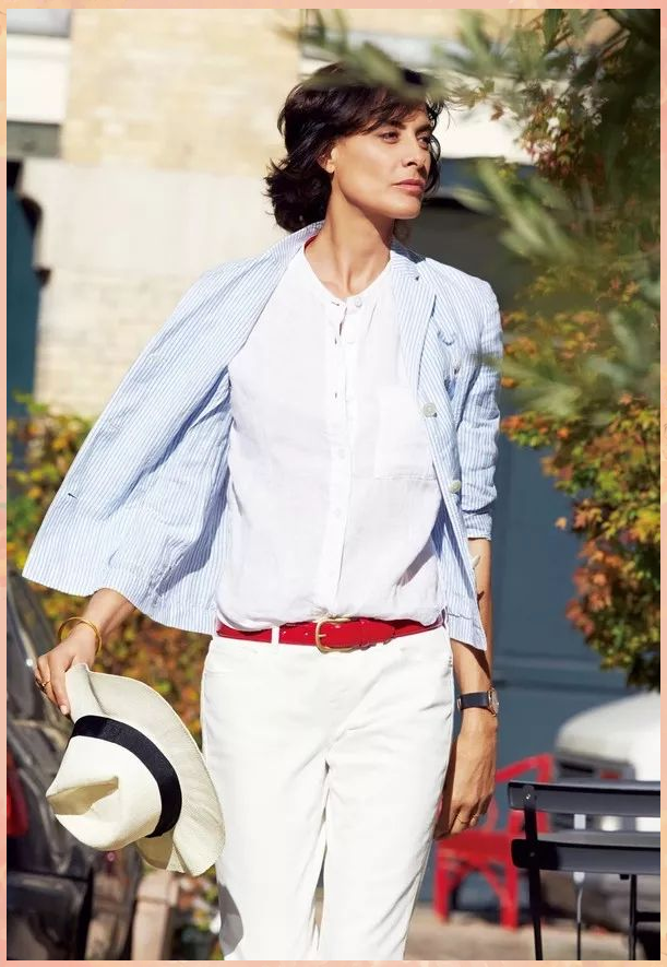 从香奈儿缪斯到巴黎贵妇:伊娜的时尚传奇