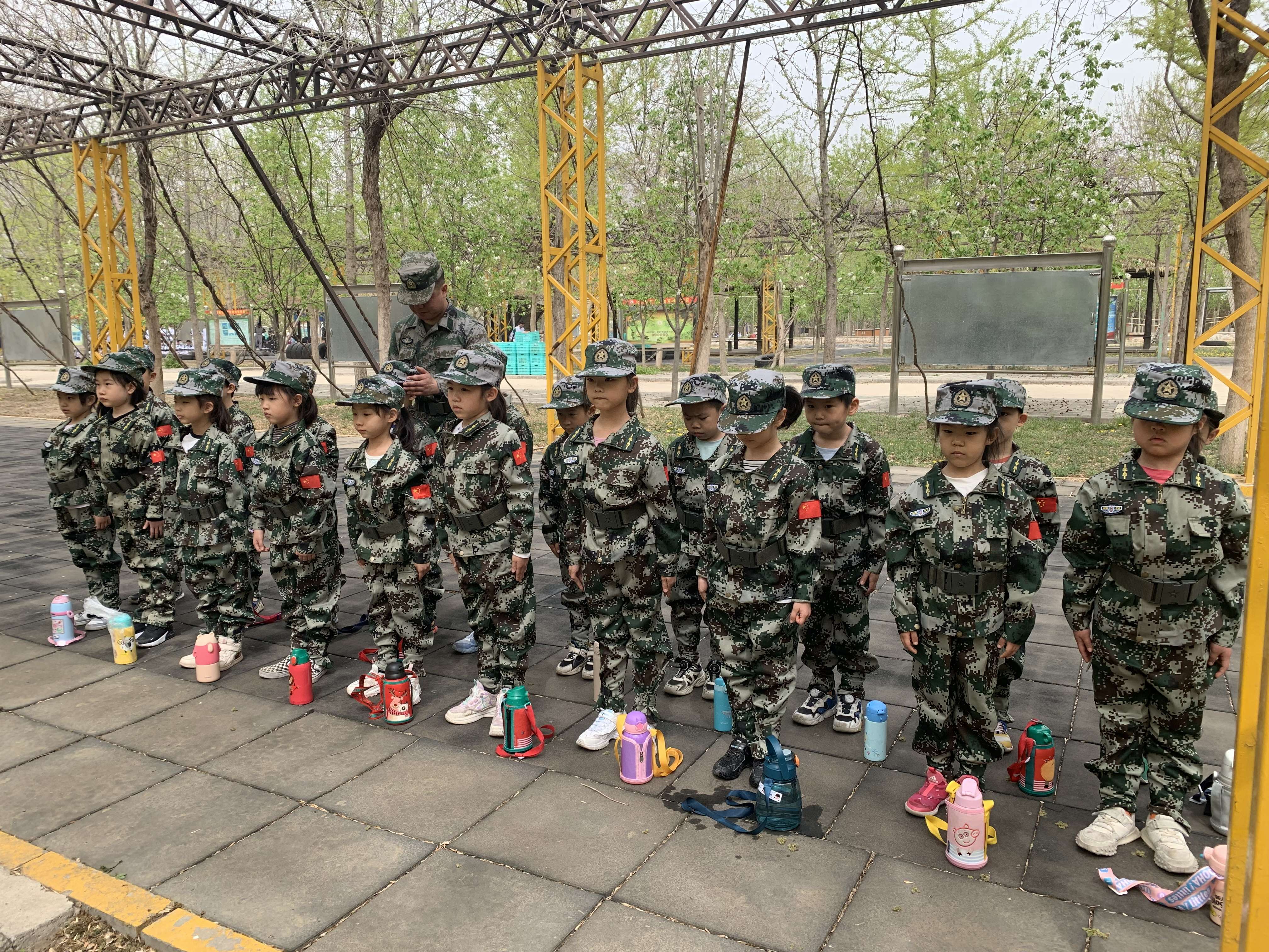 幼见美好,快乐起航|国蓝迪智慧乐国际幼儿园毕业班小小特种兵第1天活动纪实