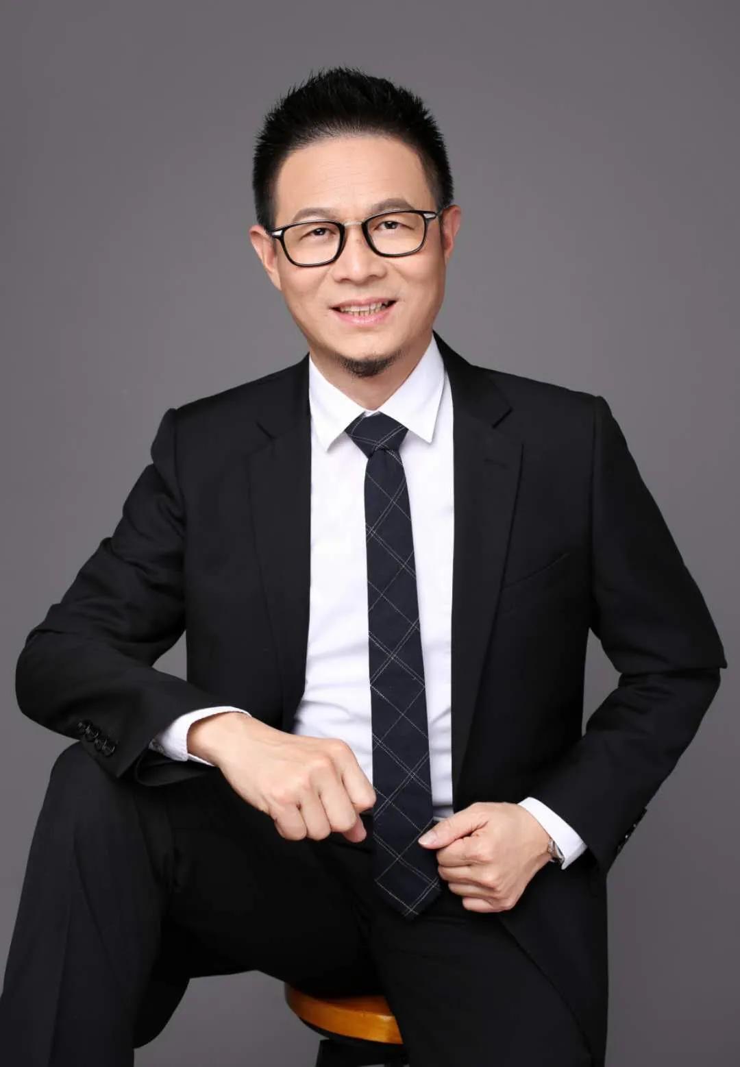 迎天下先·立兴业地·为修行人——记江南儒商诸晓敏印象