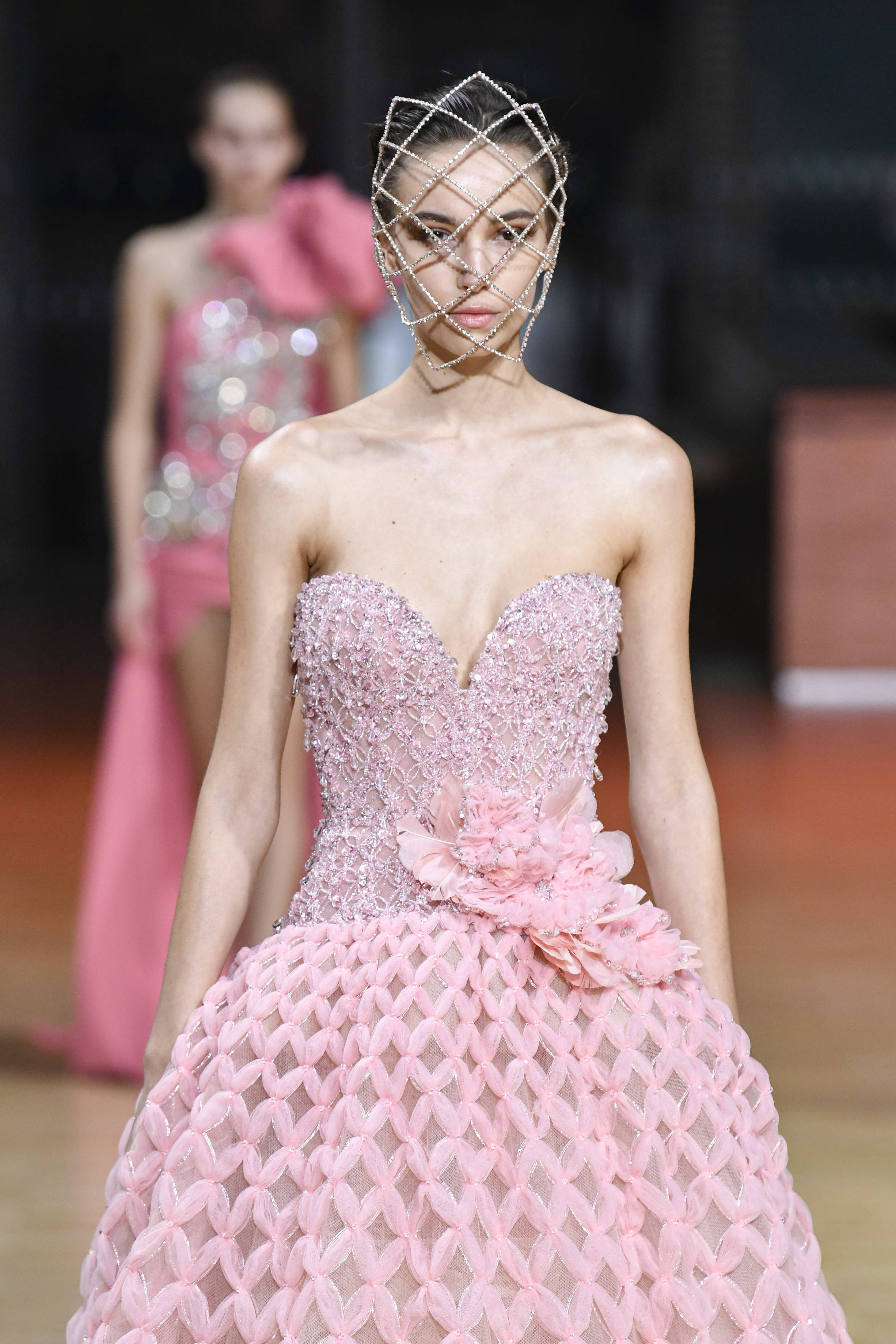 巴黎高定时装周——艾莉·萨博品牌时装秀