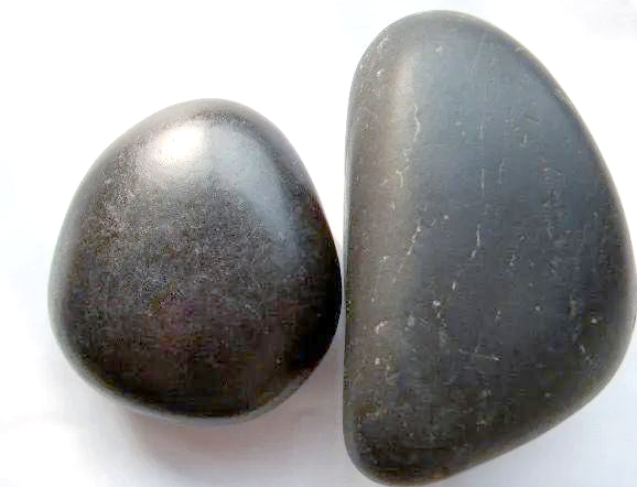 揭秘和田玉"卡瓦石"的真伪:如何区分并避免购买陷阱?