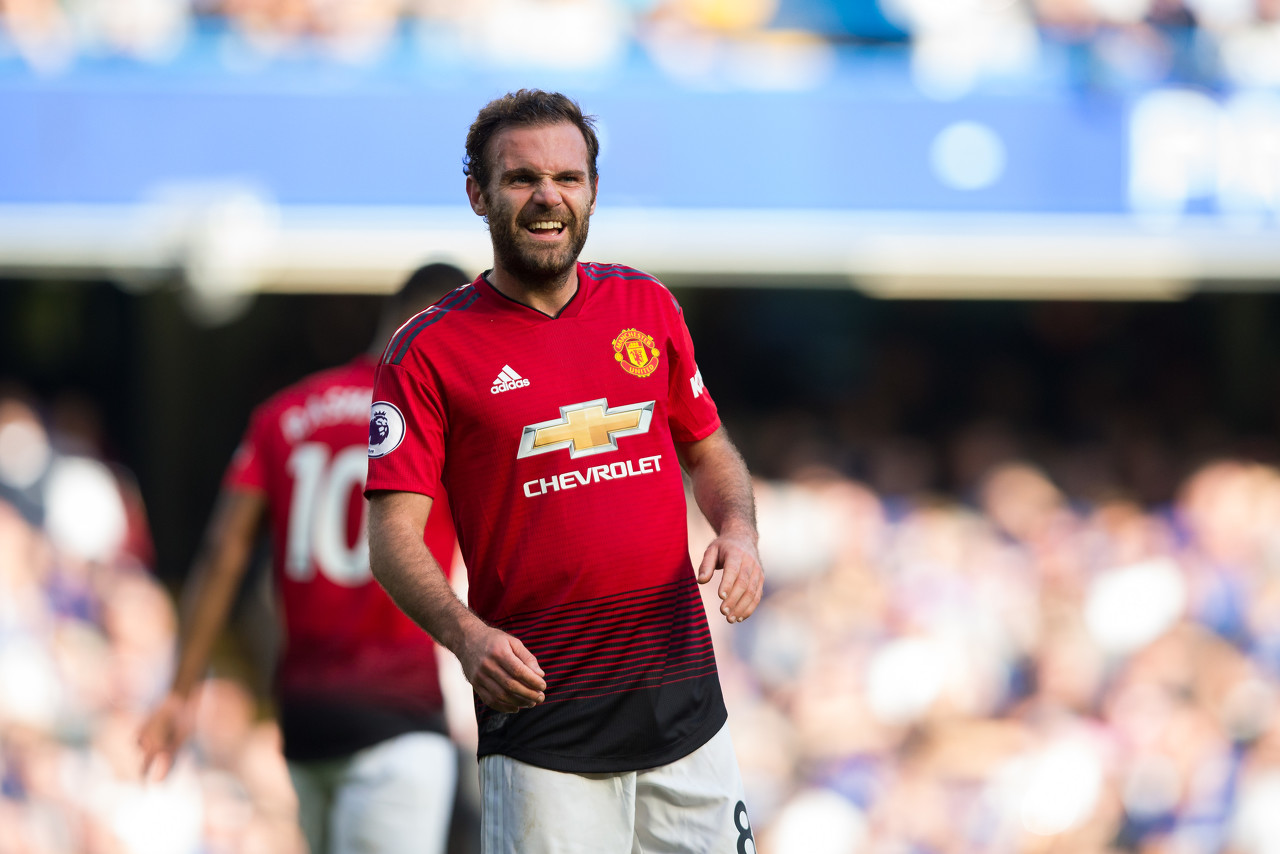 b费调侃马塔续约:我还得再等一年才能穿8号球衣了