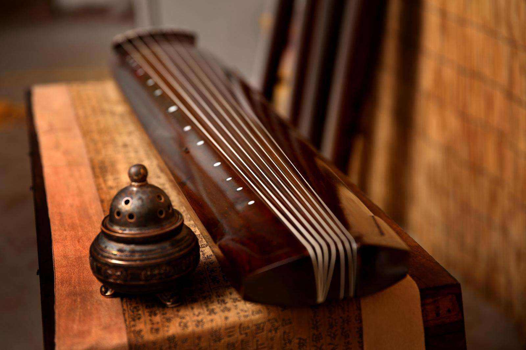 古筝属于什么类乐器,古筝是中国传统乐器吗?