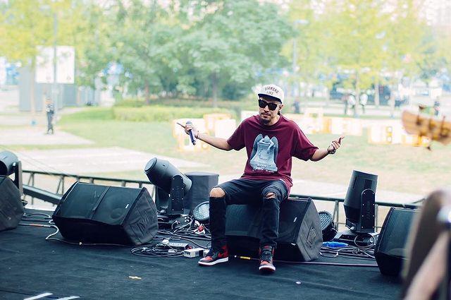 十年风格不变的mc hotdog热狗穿搭~差不多先生