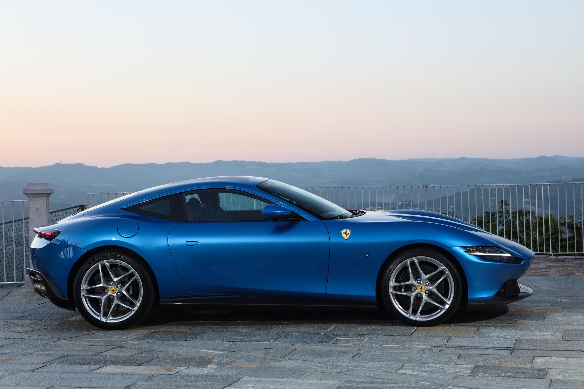 电脑壁纸|法拉利 roma