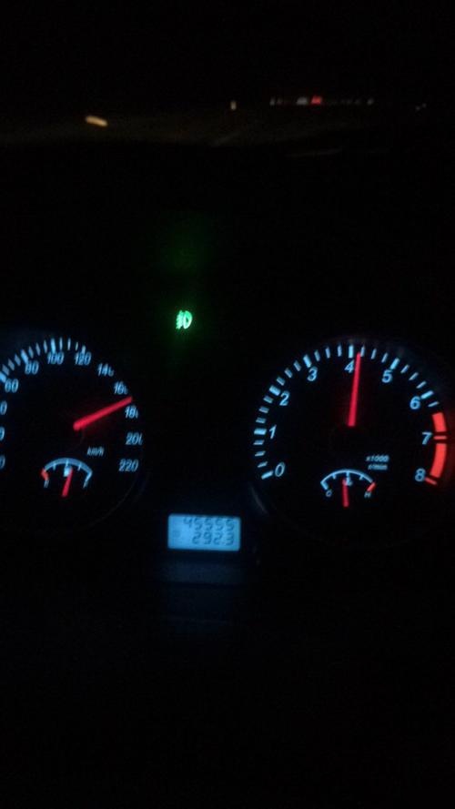 请问时速100迈是什么意思呢?