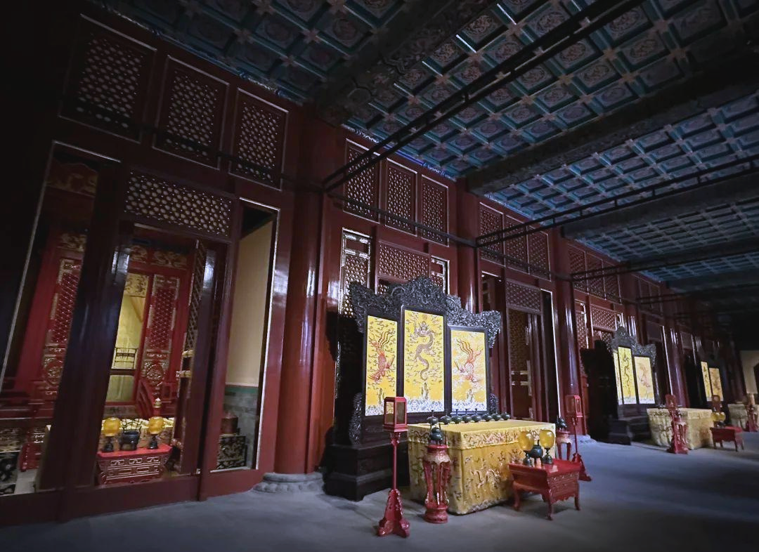 景山公园内不可错过的寿皇殿探秘