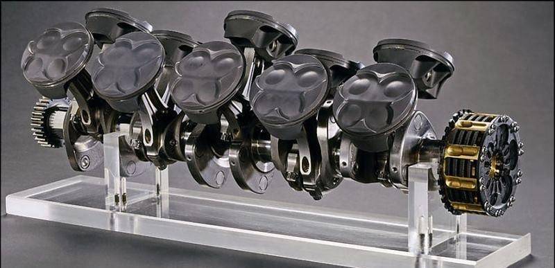 曲轴和飞轮的关系