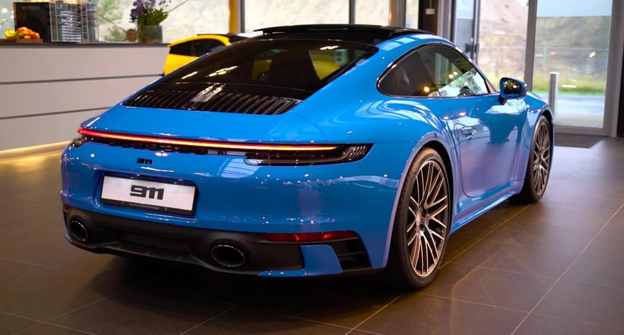 全新保时捷992 carrera s——天蓝超跑