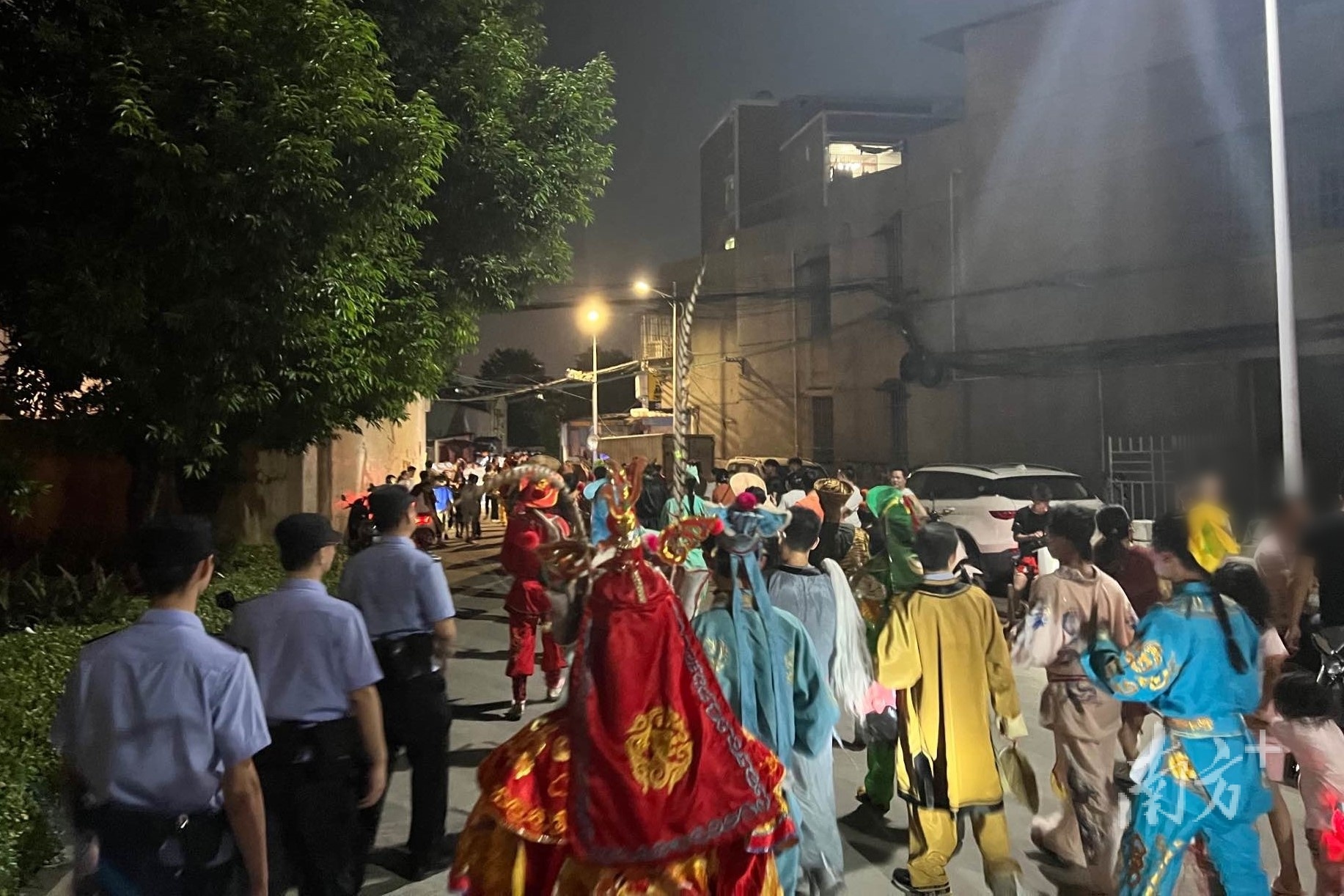 节日我在岗丨普宁城南派出所圆满完成"双节"维稳安保工作任务