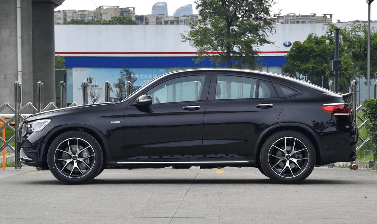 奔驰glc 260轿跑,以其卓越的品质与精致的设计,赢得了广泛的好评.