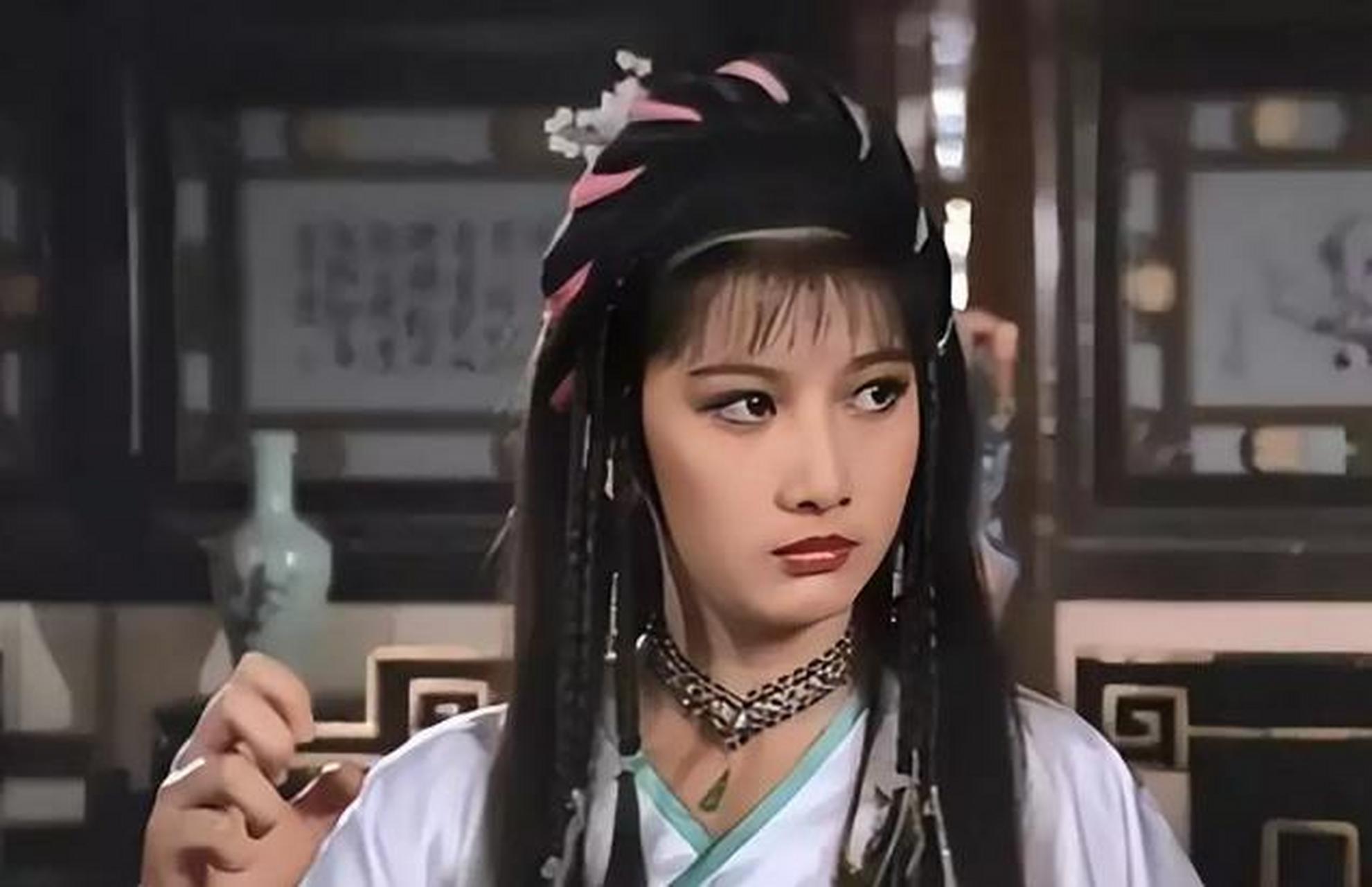 事后,又亲吻着刘玉璞的伤痕,对她说:"以后洗澡,都不要锁门!