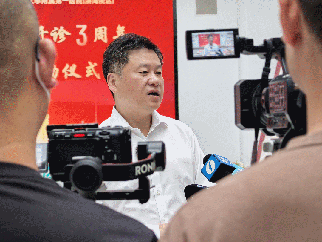 党委书记徐文东,华山医院党委副书记,华山医院福建医院执行院长顾宇翔