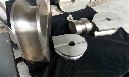 弯管模具的工作原理是什么