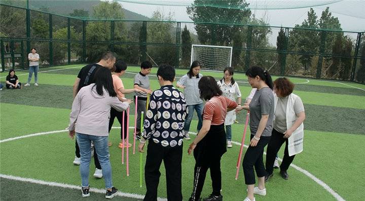 凝聚力量,攜手成長!濟南市棋盤街小學組織團建活動