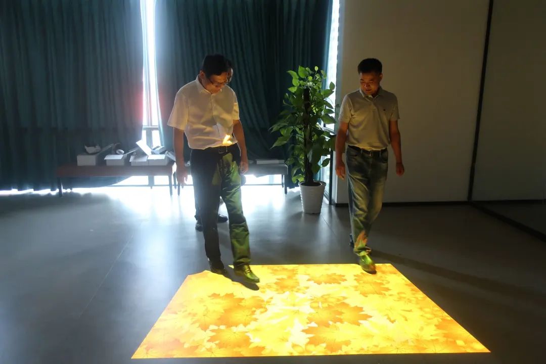 区人大常委会副主任沈洪相一行调研我区全国科普示范区创建工作