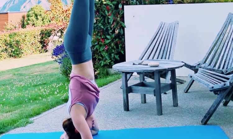 倒立一年后脸部变化