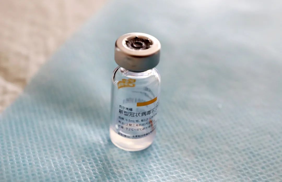 新闻周刊丨新一轮疫情来势汹汹,我们离走出防疫隧道还有多远?