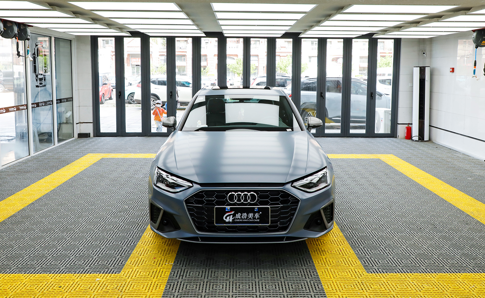 隐形车衣|奥迪a4l,想让车漆更有质感还能保护那就贴它