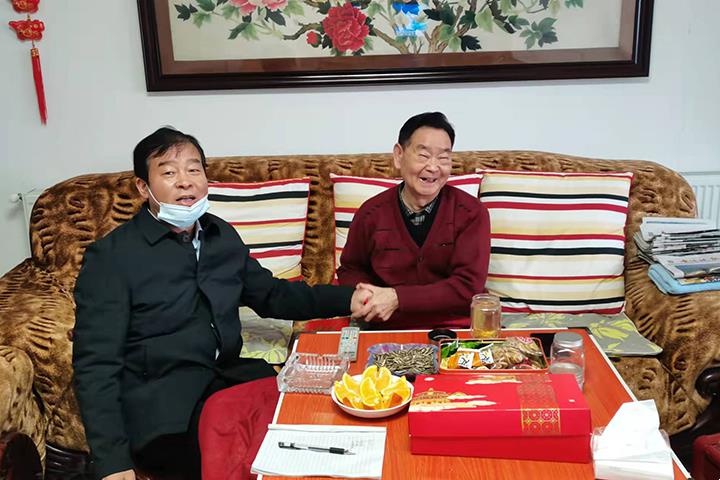 王鳌走访看望离退休老干部