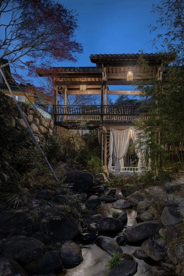 上饶三清山艺术田园避世民宿,好似画一样的民宿丨三清山望三清