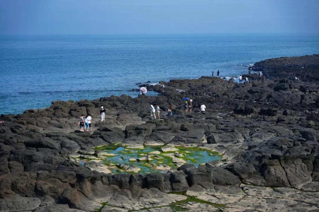 漳州春日万物苏醒正是火山岛踏青好时节