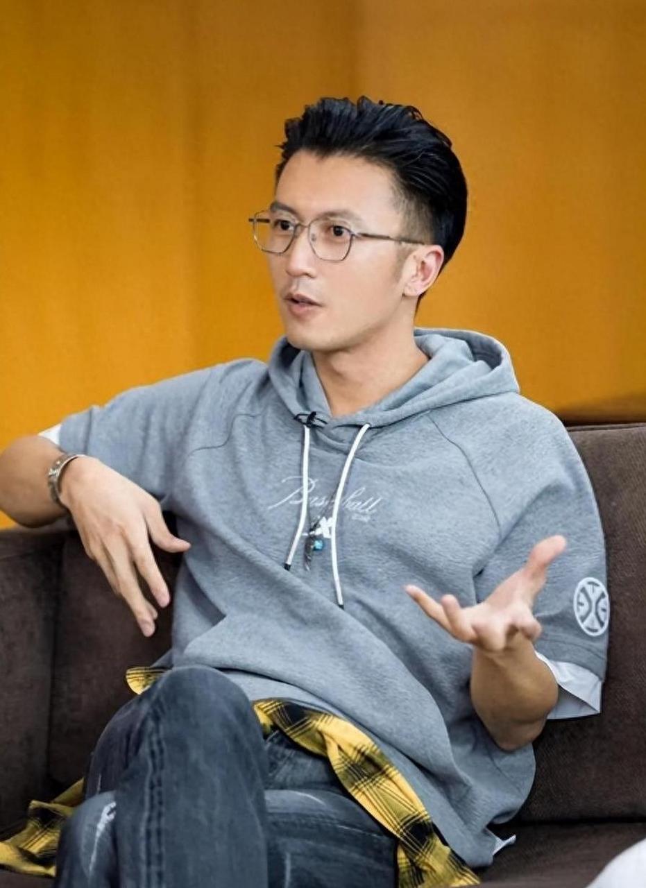 谢霆锋突然官宣喜讯,全网炸了:恭喜啊!