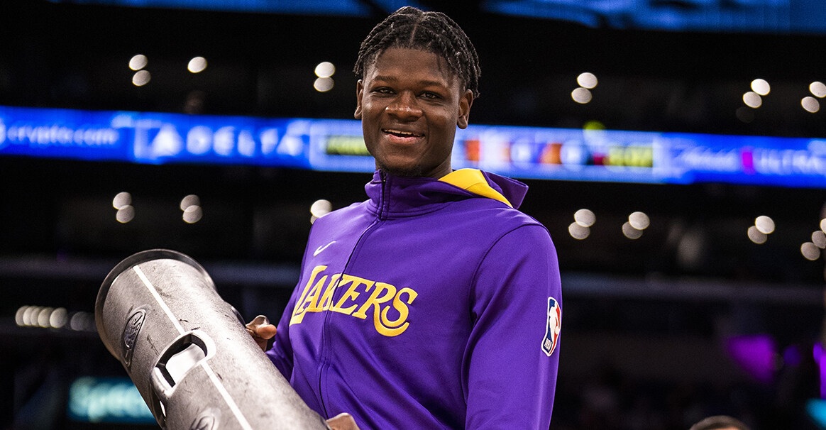 曝湖人中锋莫-班巴有望在西决g4中复出