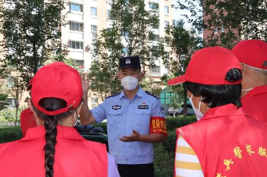 兵团优秀人民警察崔凯旋:把群众的事放心上