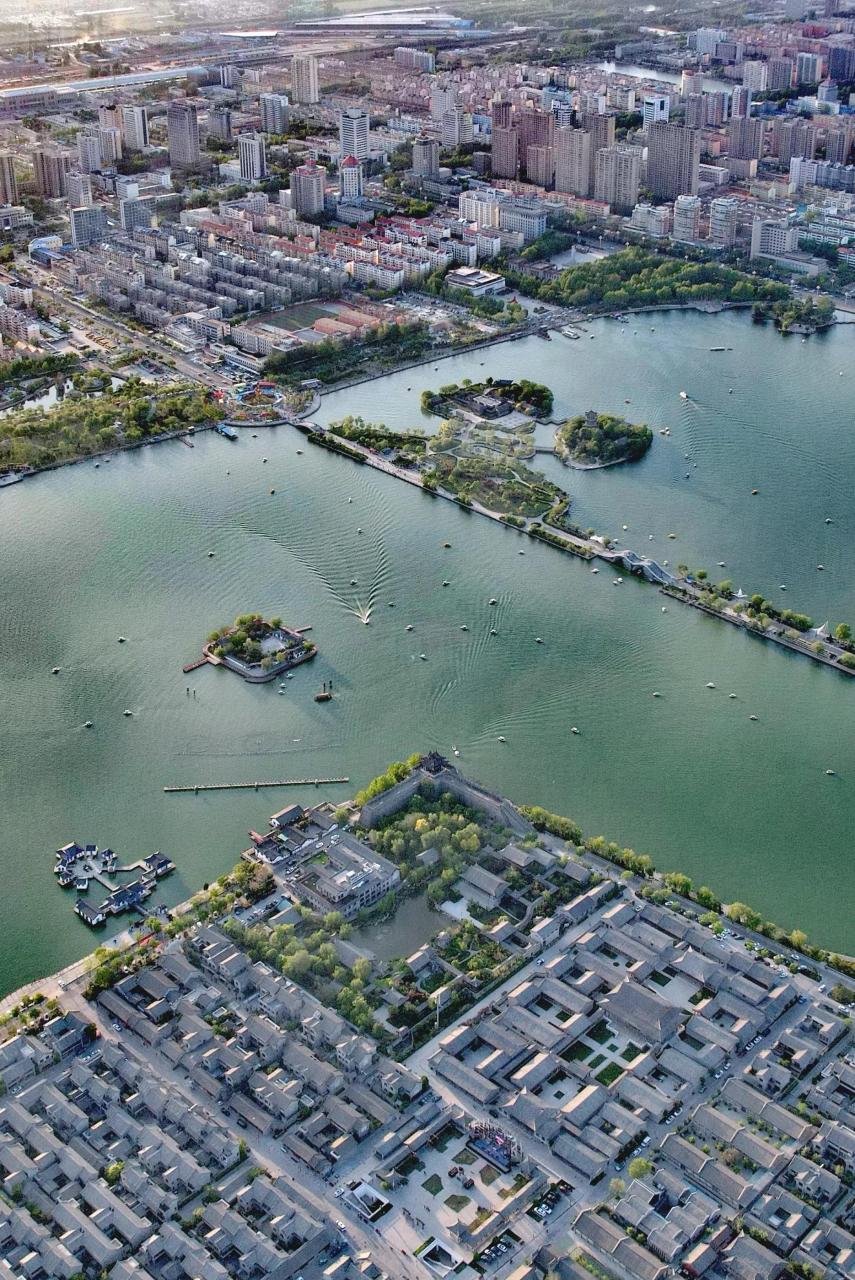 这个假期,你来聊城了吗?航拍东昌湖与东昌府古城.