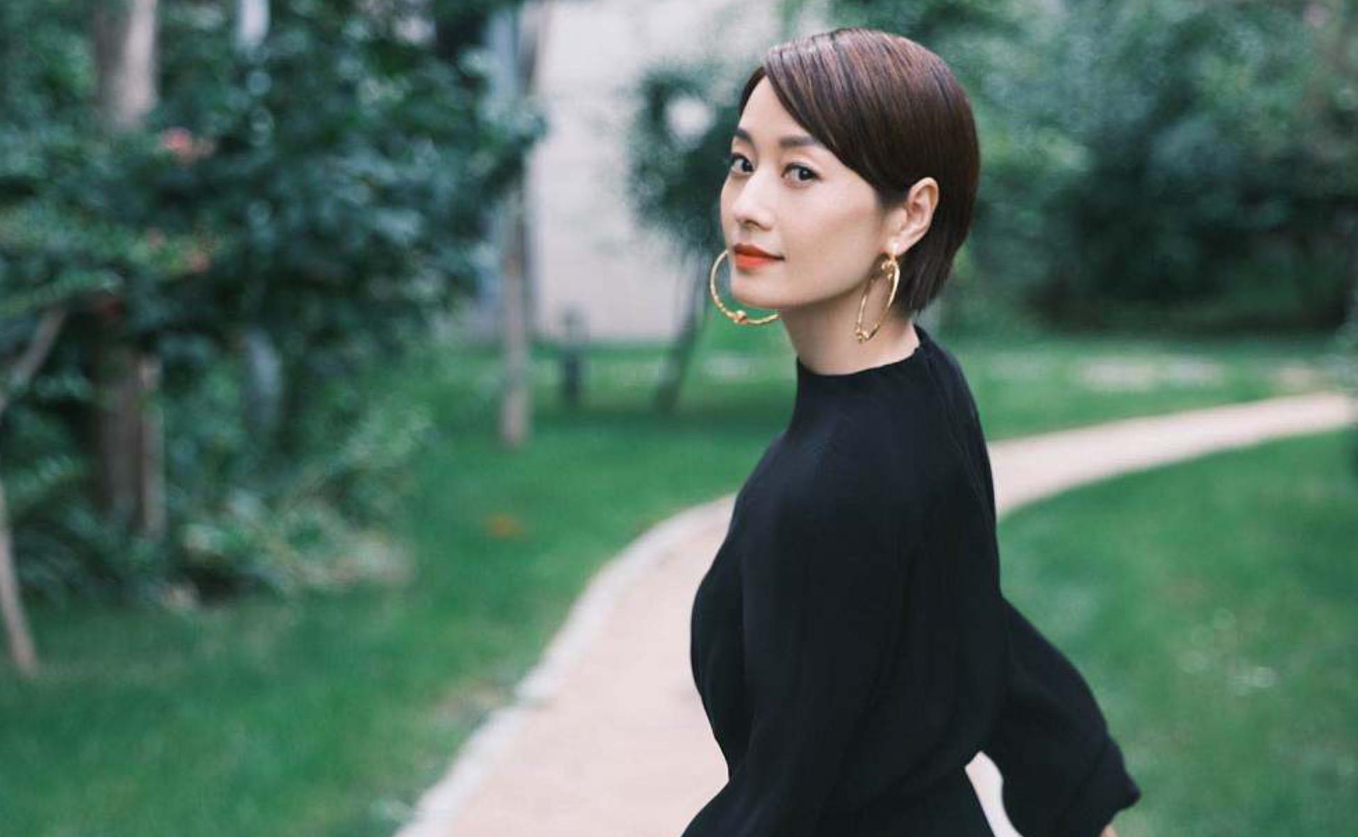 气质超绝!马伊琍拍大片优雅干练气场强