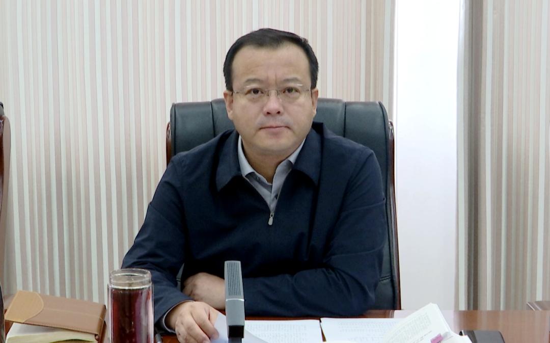 新闻速递 | 县委书记毕汝卫主持召开党政碰头会