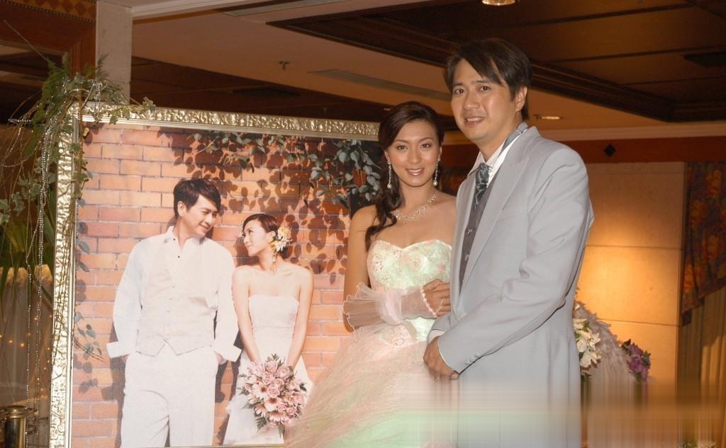 45岁姚嘉妮与60岁林祖辉离婚:结束18年婚姻,共同抚养一双儿女