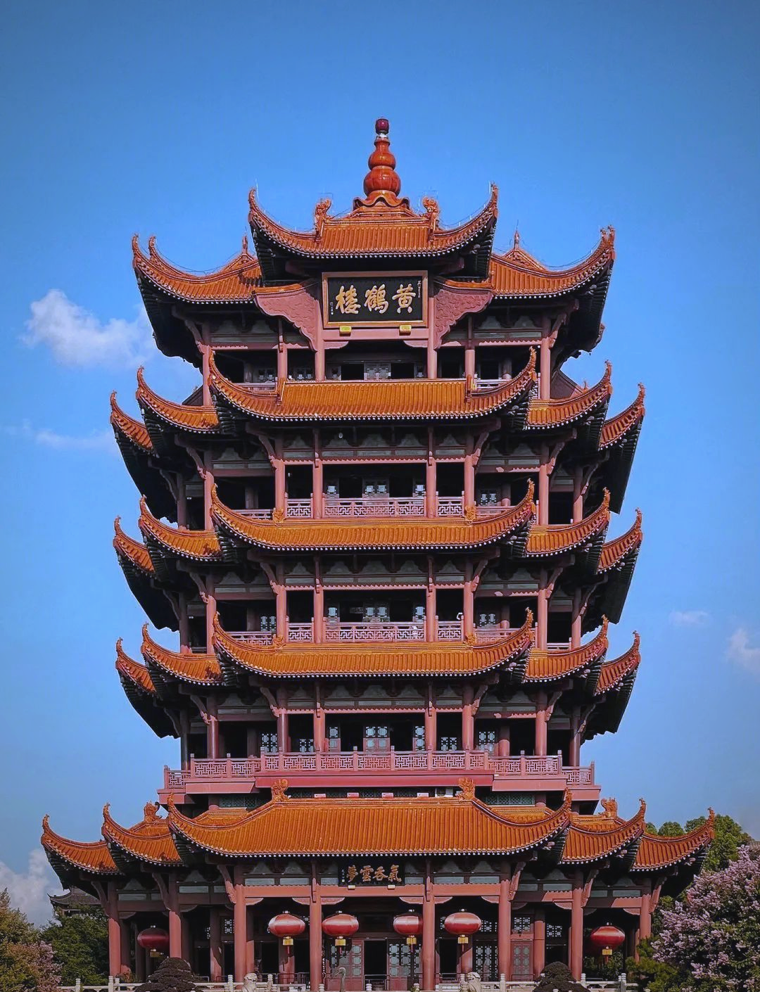 西湖有黄鹤楼吗?(西湖有黄鹤楼吗在哪里)