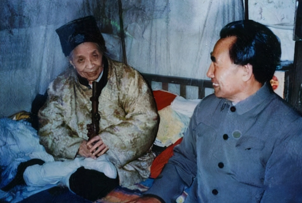 李诚玉的功夫造诣如何?练寿杖15年如一日,一截棍耍得纯熟无比!