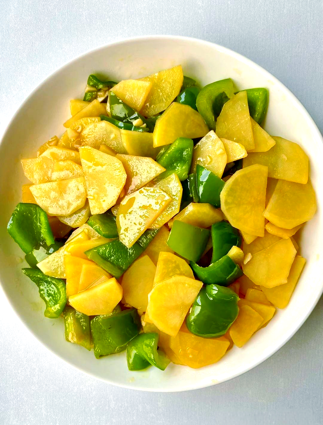 青椒土豆片的家庭美味做法与技巧