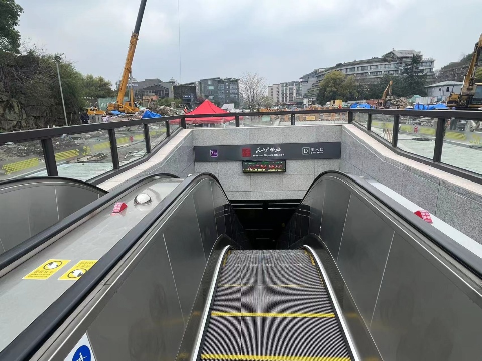 杭州吴山广场地铁站首探!这位"老朋友"还有多久能和大家见面?