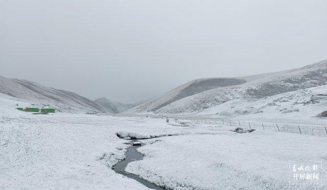 会泽大海草山雪景图片