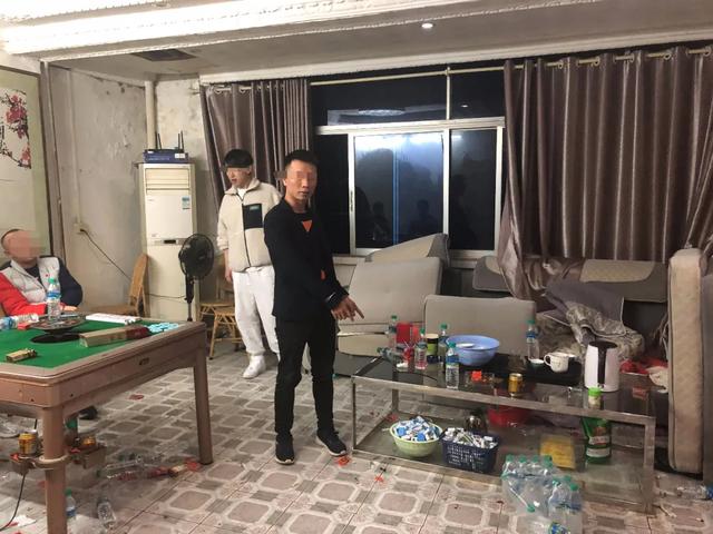 会昌这一伙青年男女因赌博被抓