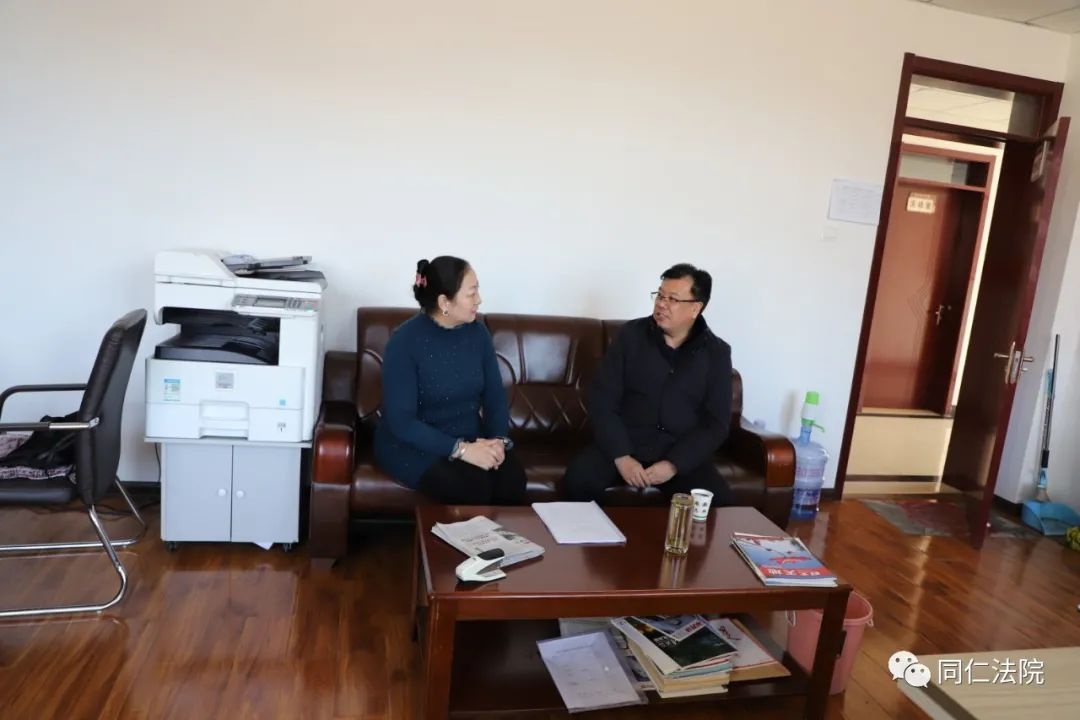 同仁市人民法院院长郭振海走访省人大代表